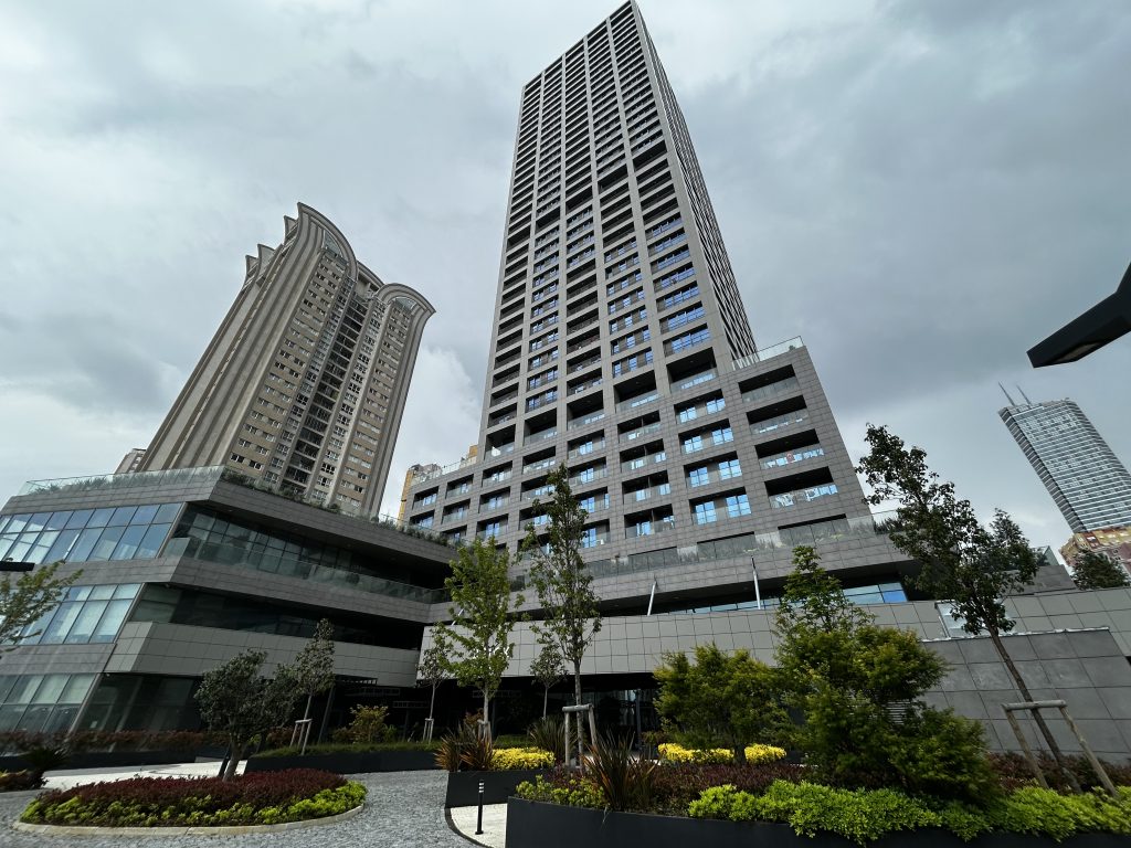 İstanbul Modern Ataşehir’de 19.Katta Satılık 5+1 Lüks Daire