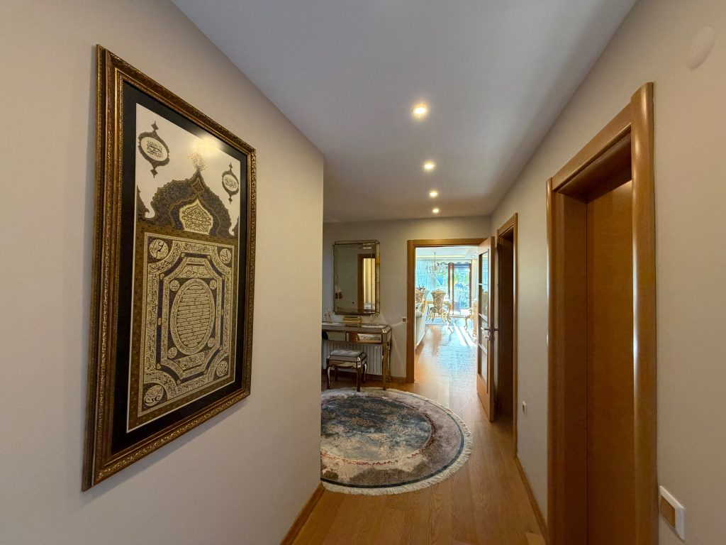 2.000m²Arsa İçerisinde Müstakil Havuzlu Möbleli Satılık Villa — galeri görseli 10